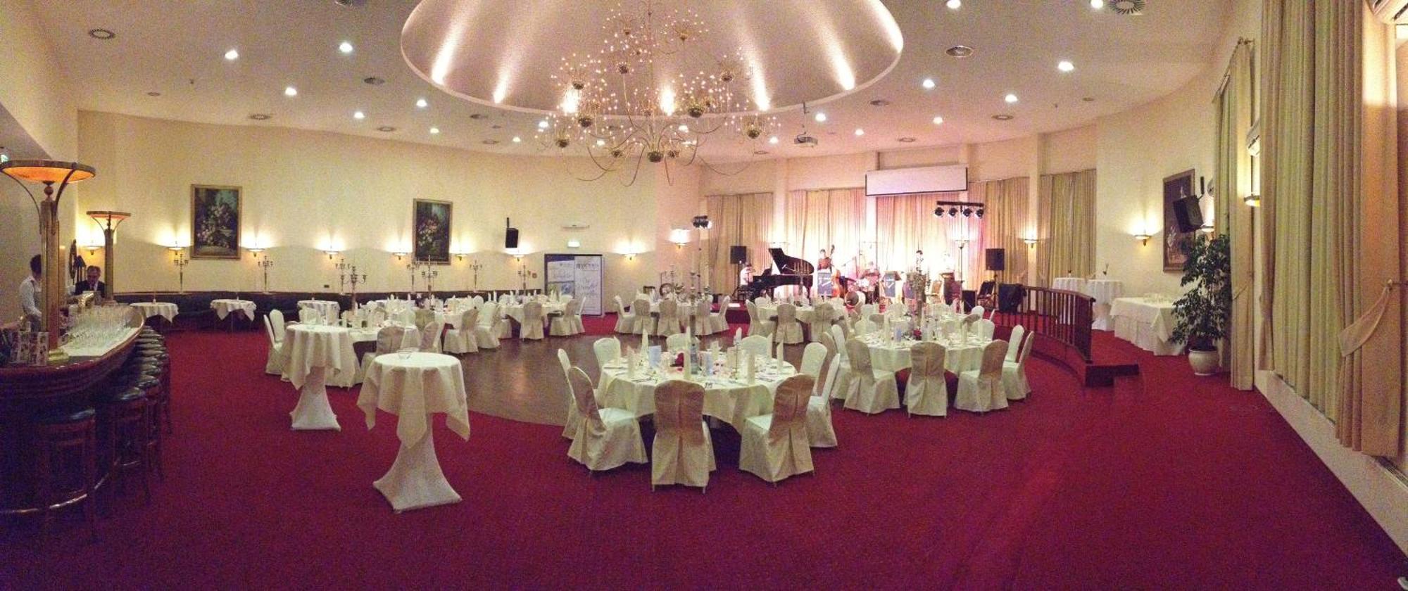 מינדן Victoria Hotel מראה חיצוני תמונה