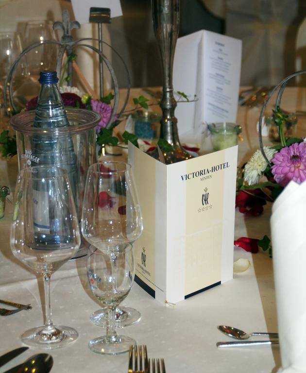 מינדן Victoria Hotel מראה חיצוני תמונה