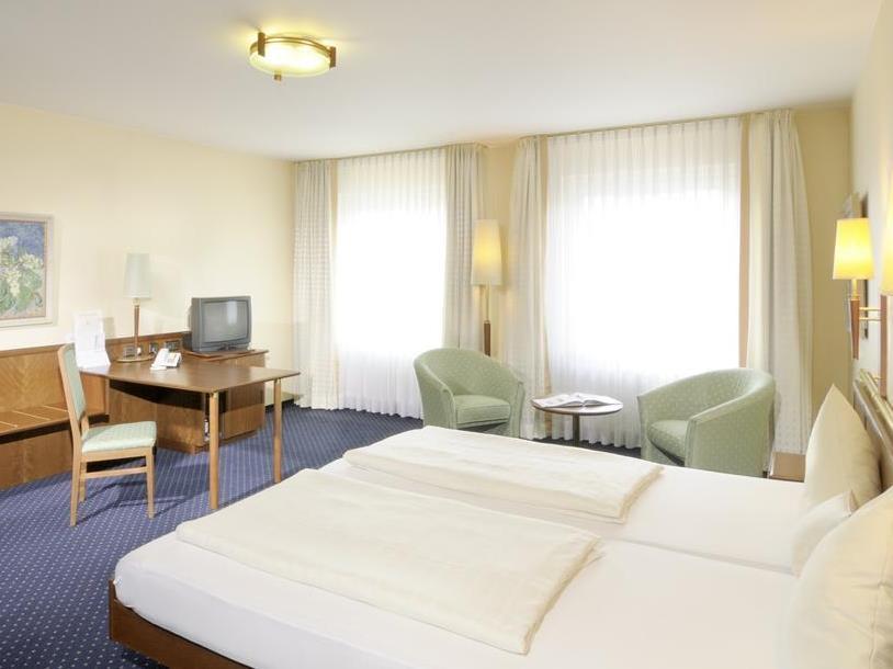 מינדן Victoria Hotel מראה חיצוני תמונה